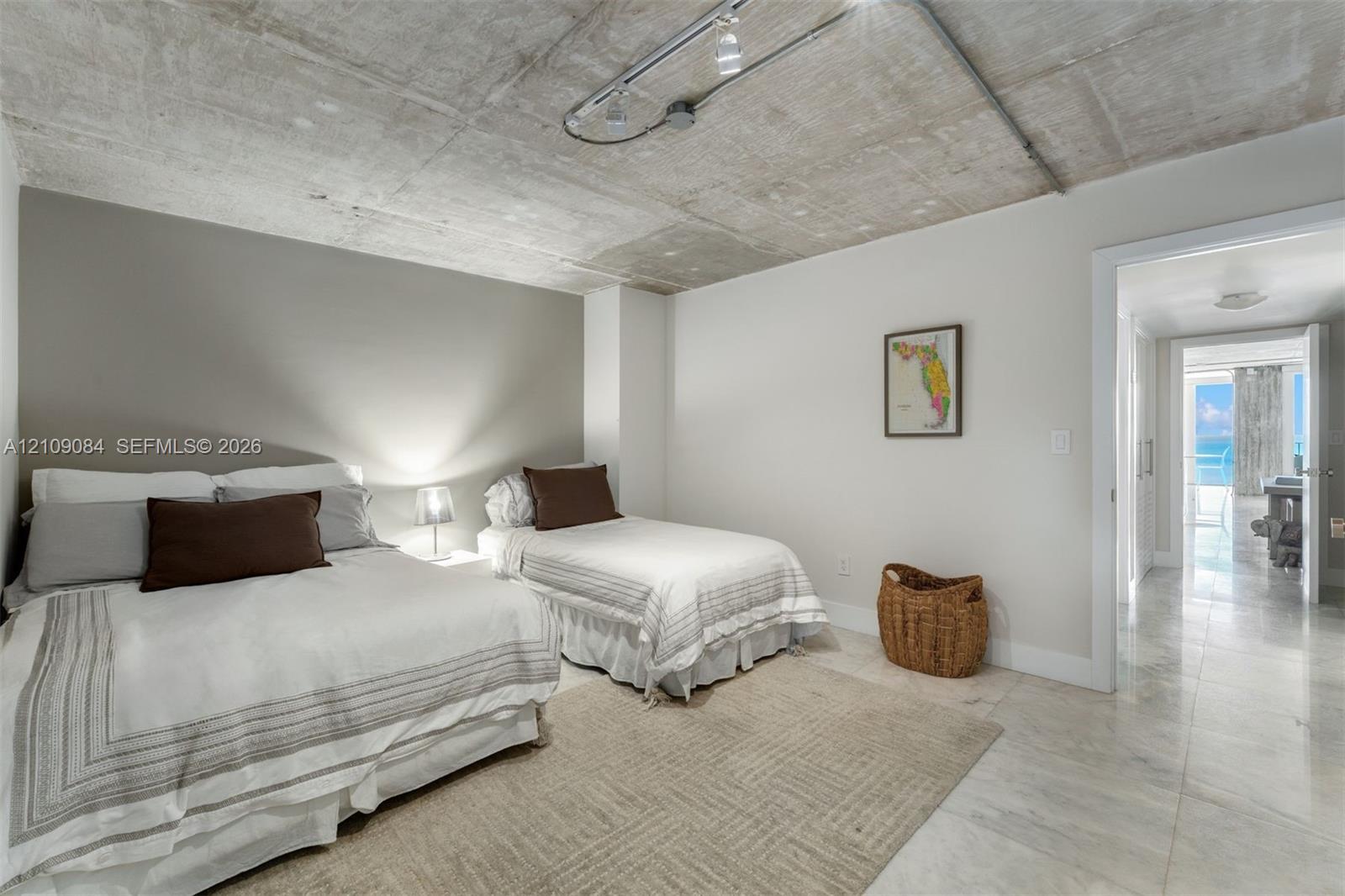 881 Ocean Drive 23c Property Photo 15