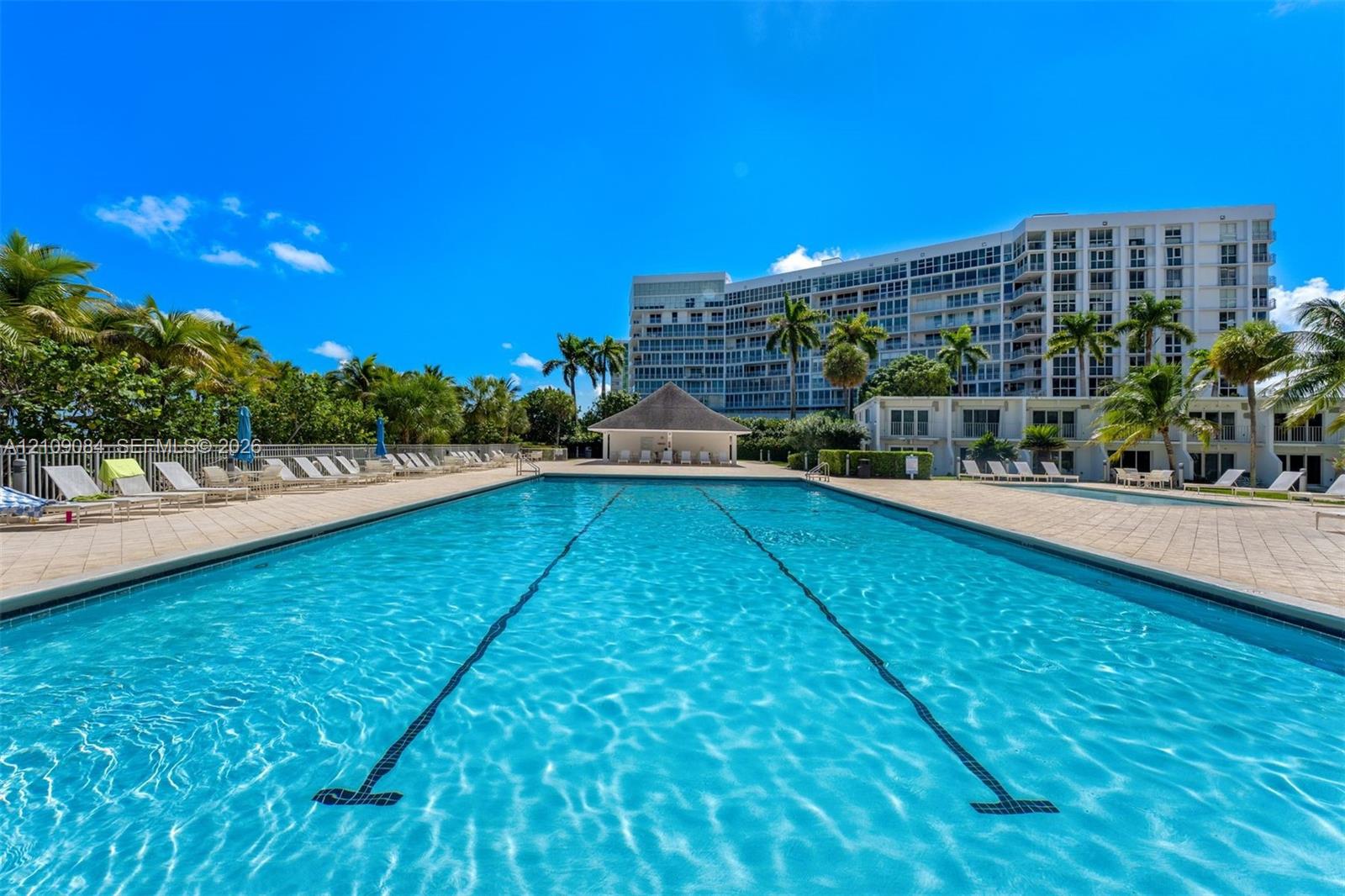 881 Ocean Drive 23c Property Photo 18