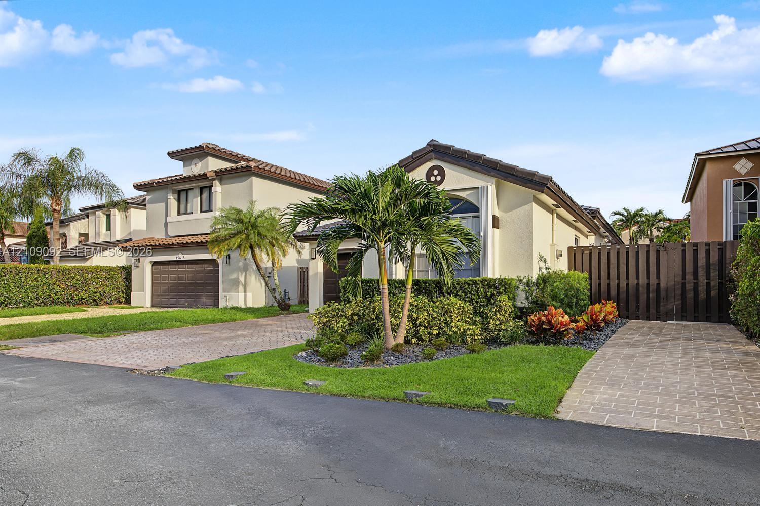 A12109092 Property Photo 3