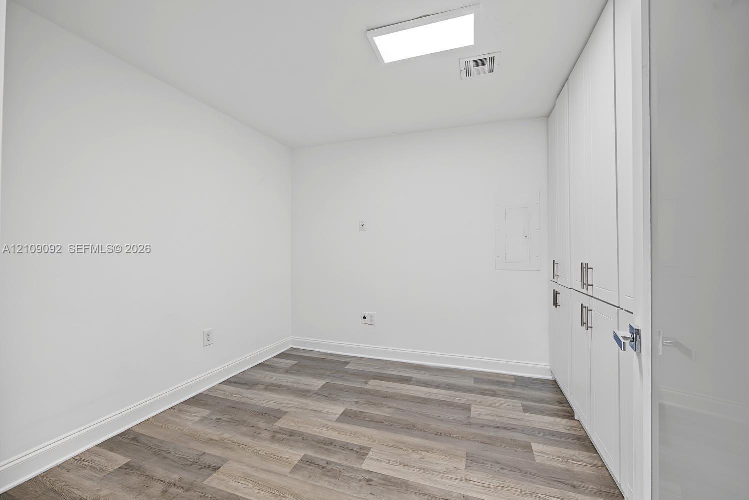 A12109092 Property Photo 7
