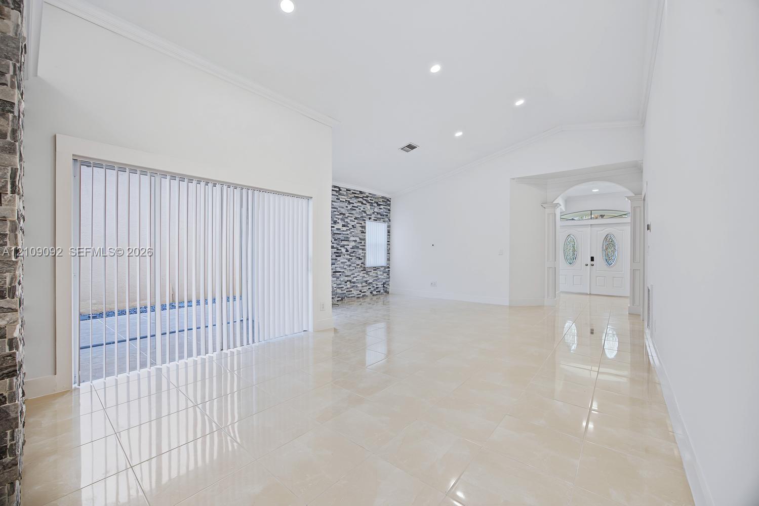 A12109092 Property Photo 16