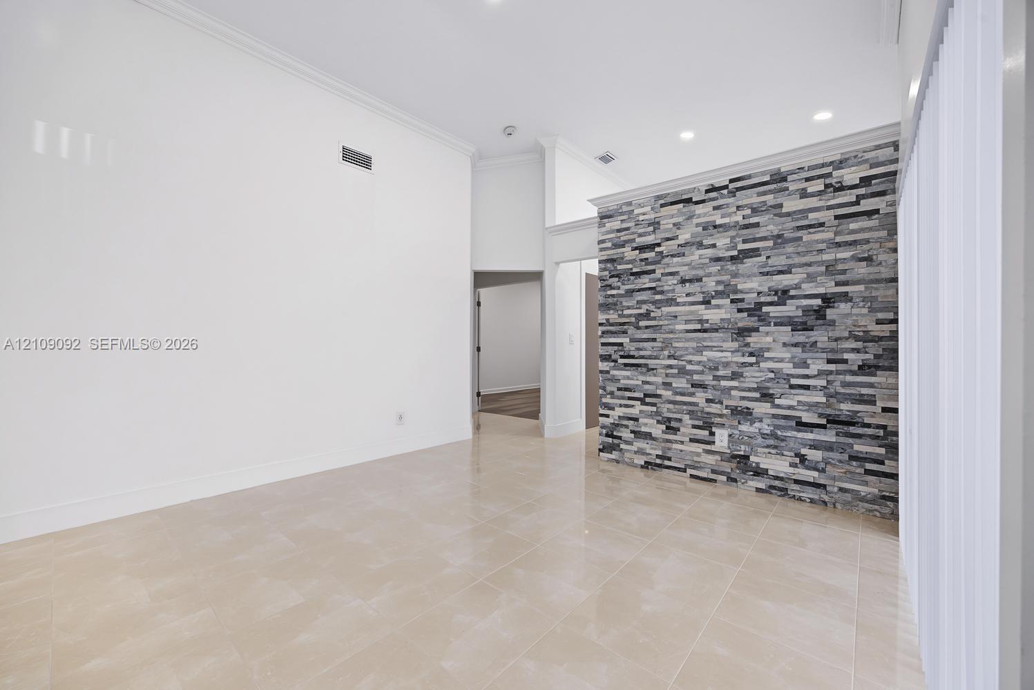 A12109092 Property Photo 19