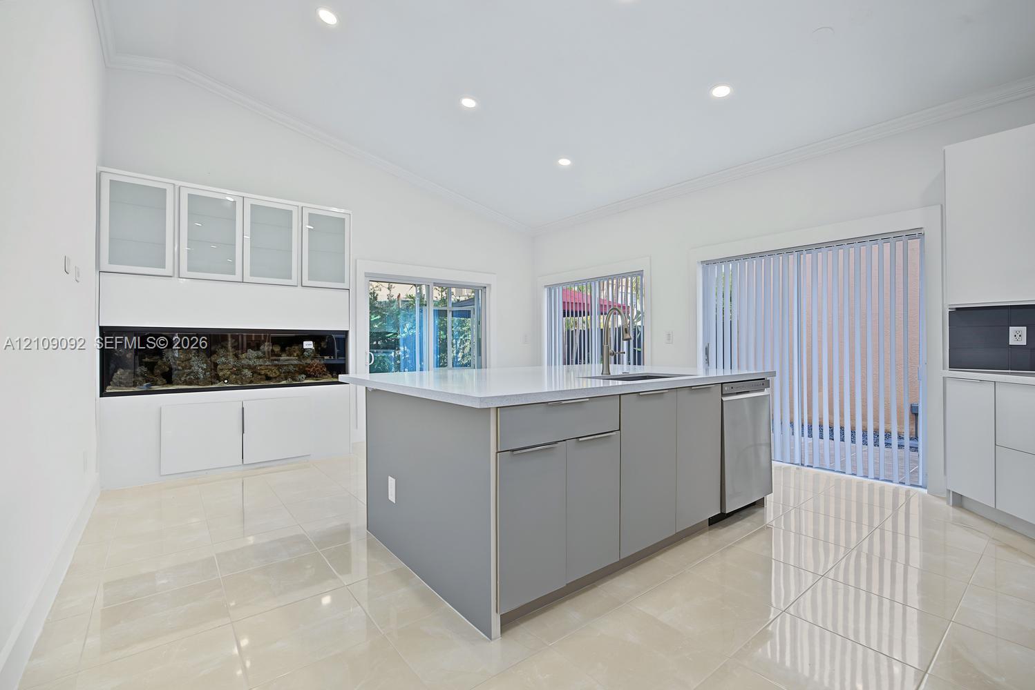 A12109092 Property Photo 25