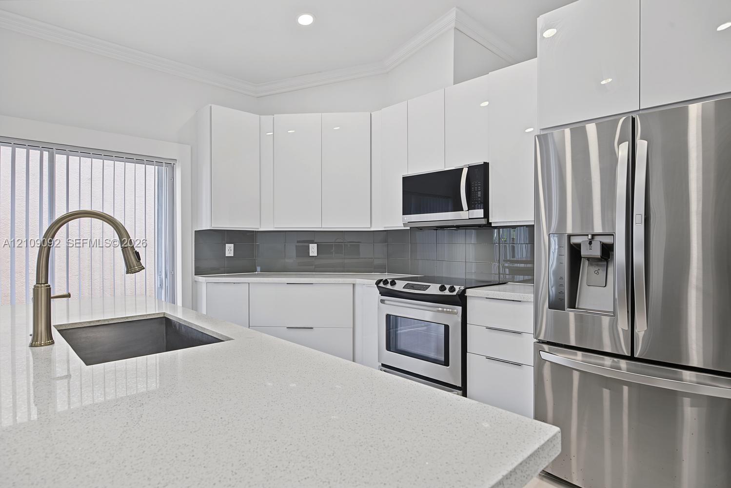 A12109092 Property Photo 29