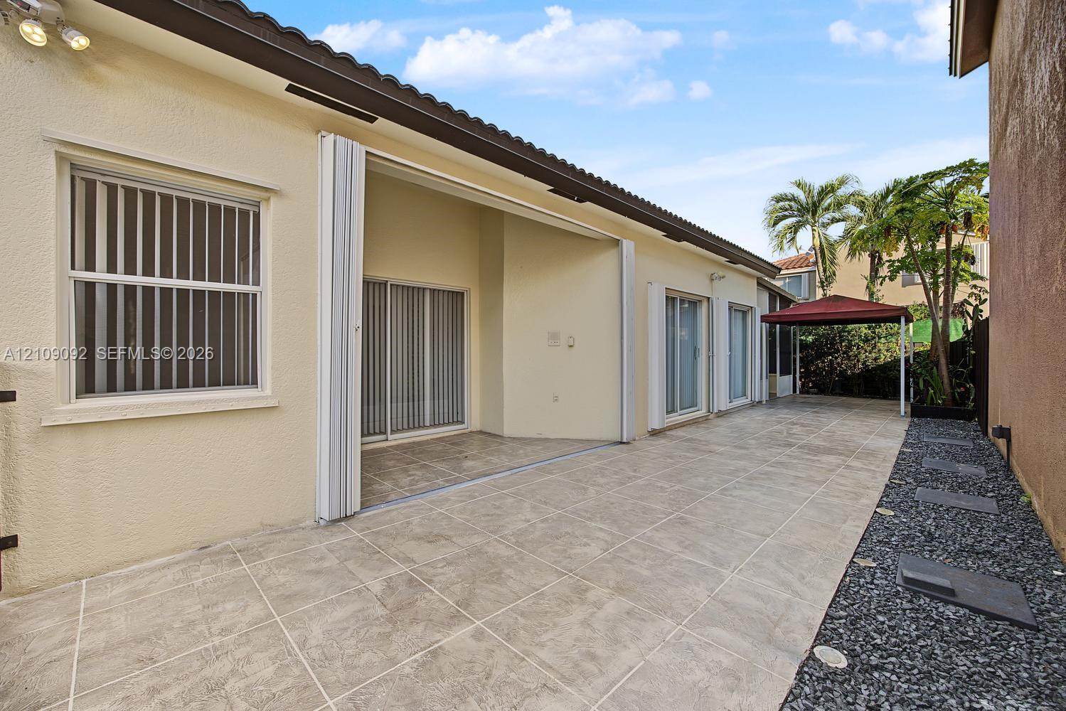 A12109092 Property Photo 33