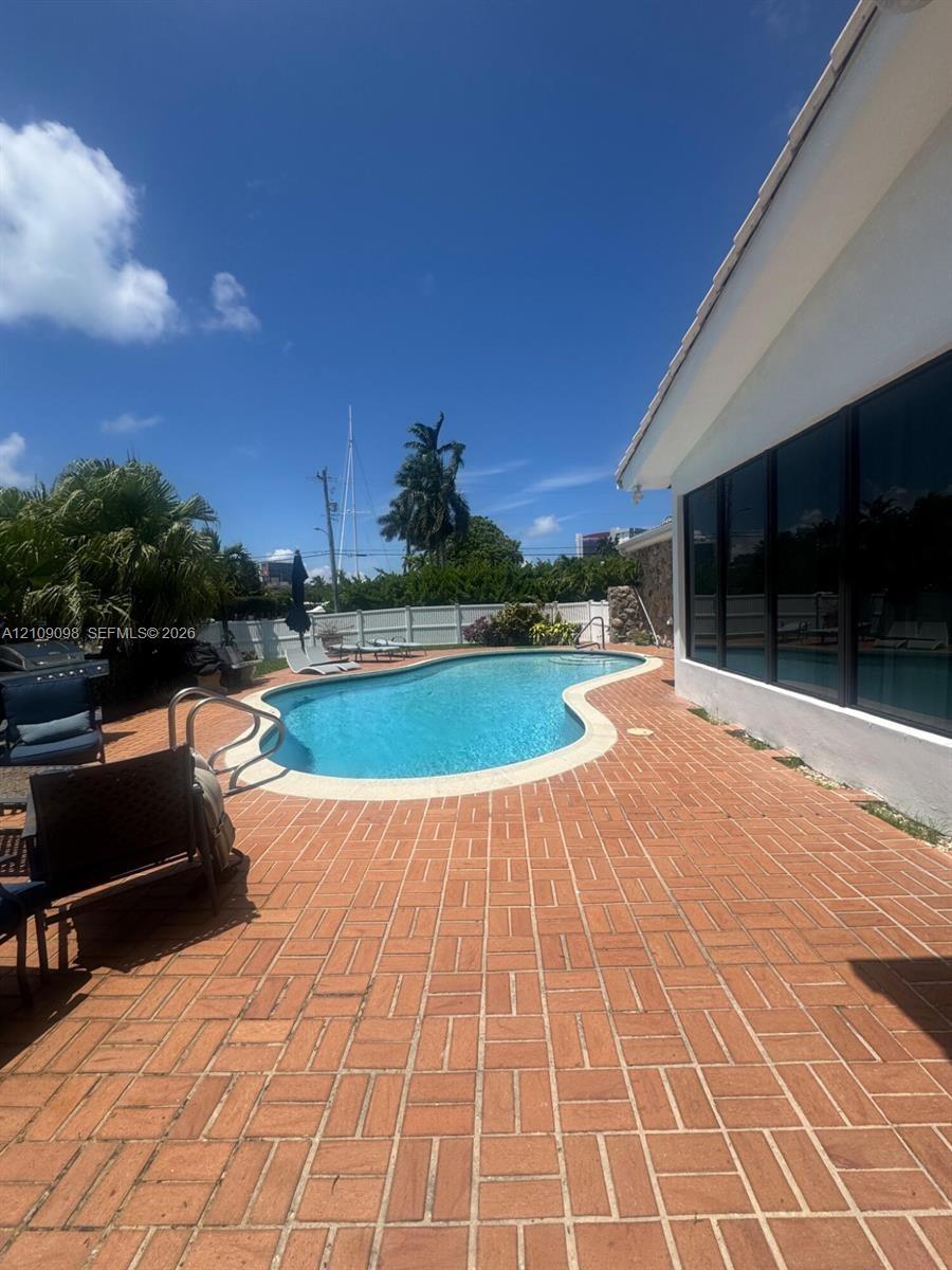 600 Hibiscus Drive Property Photo 3