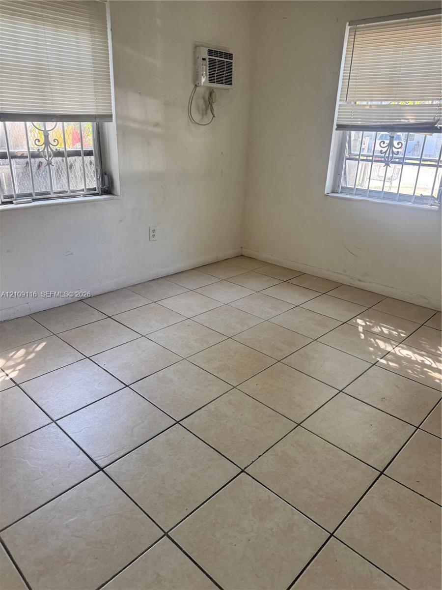 1351 Ne 149th Street Property Photo 6