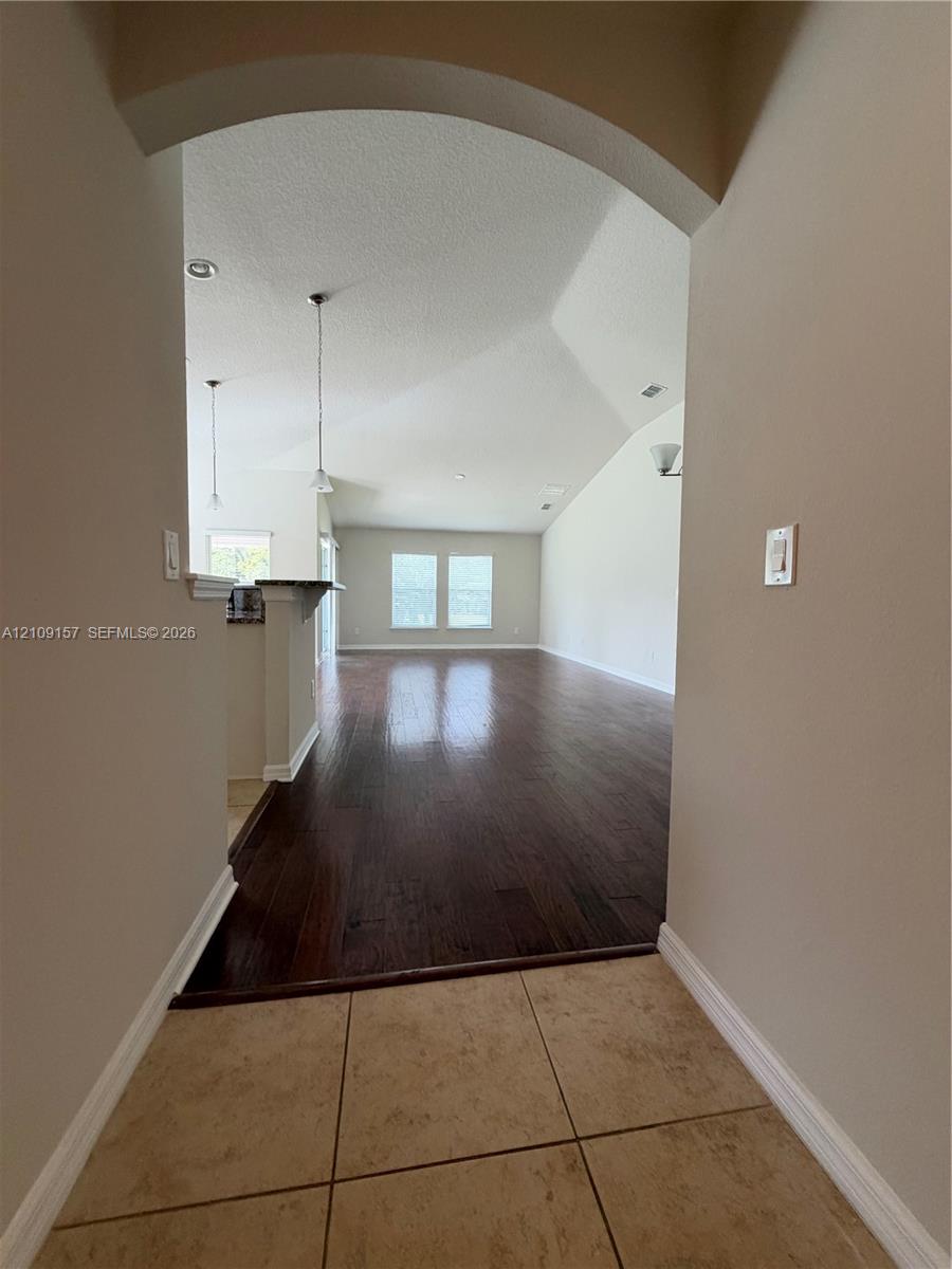 10930 Inside Loop Property Photo 12