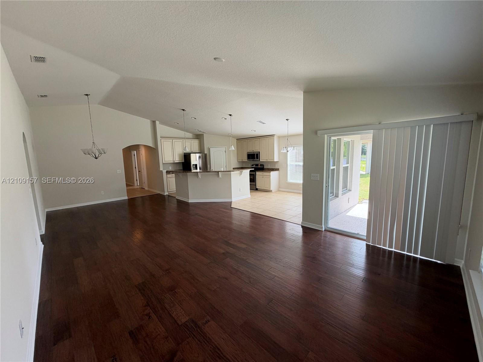 10930 Inside Loop Property Photo 14
