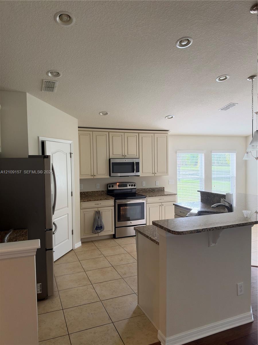 10930 Inside Loop Property Photo 16