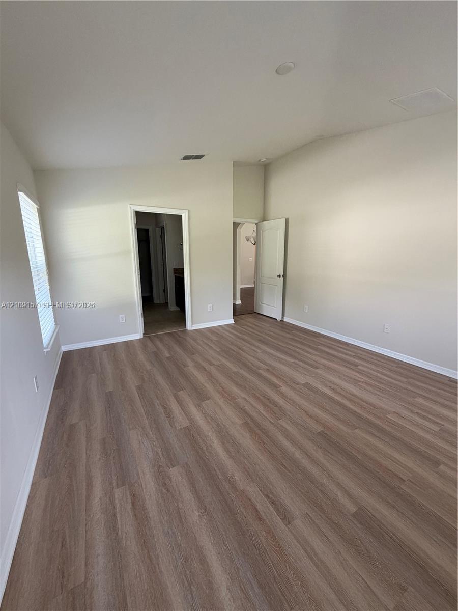 10930 Inside Loop Property Photo 22