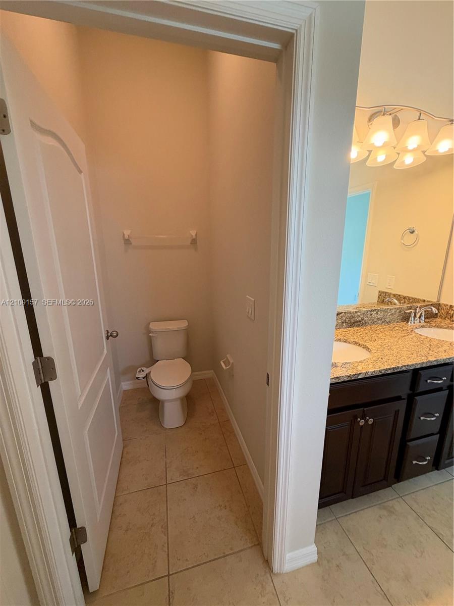 10930 Inside Loop Property Photo 25