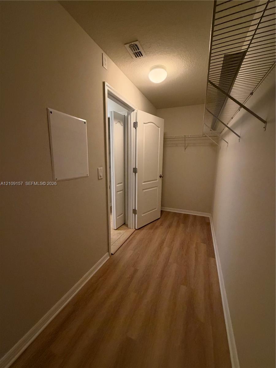 10930 Inside Loop Property Photo 26