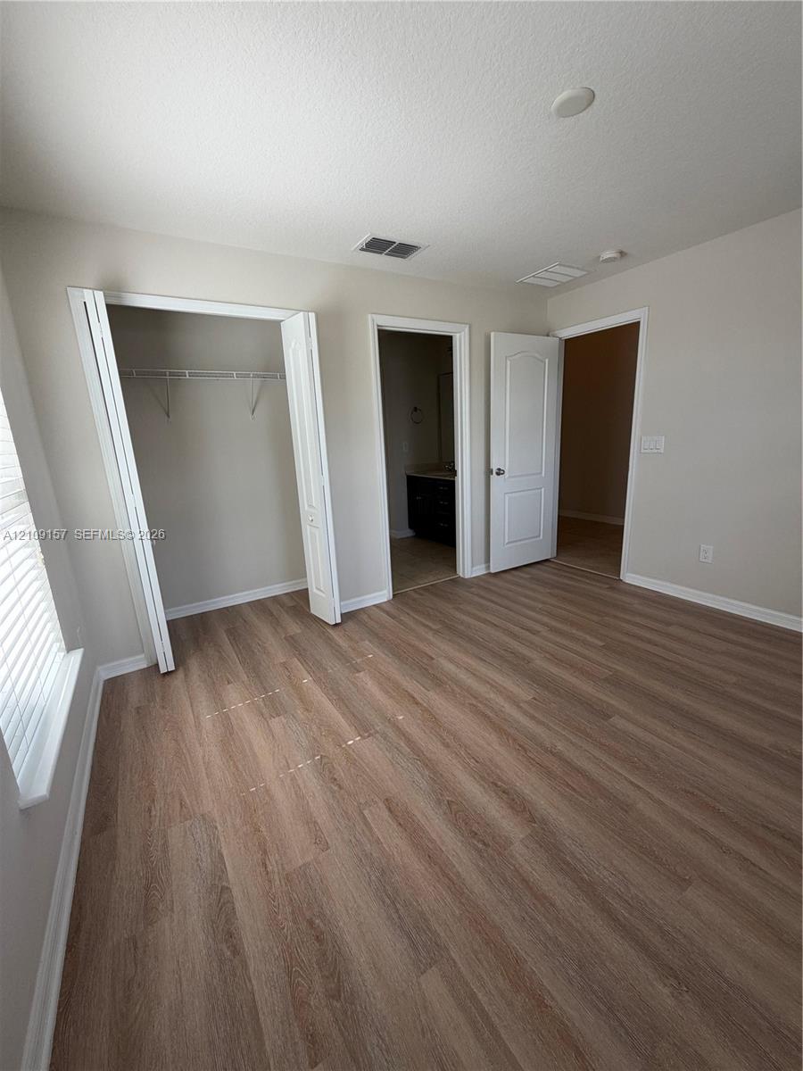 10930 Inside Loop Property Photo 28