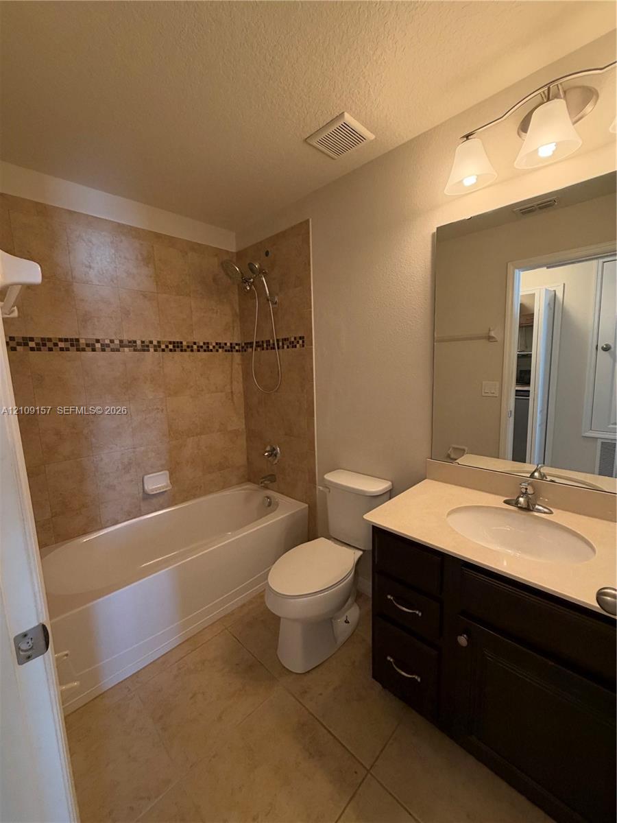 10930 Inside Loop Property Photo 36