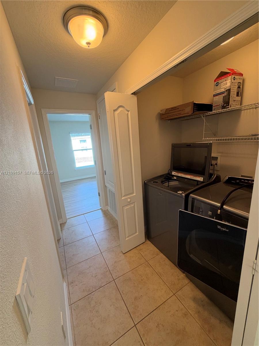 10930 Inside Loop Property Photo 37
