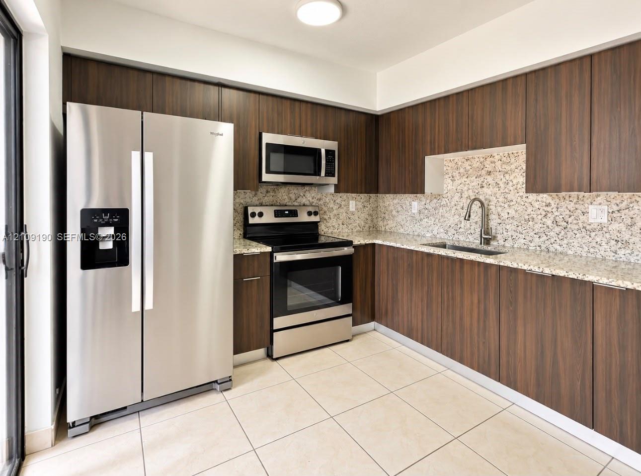 1380 W 41st Street 201 Property Photo 2