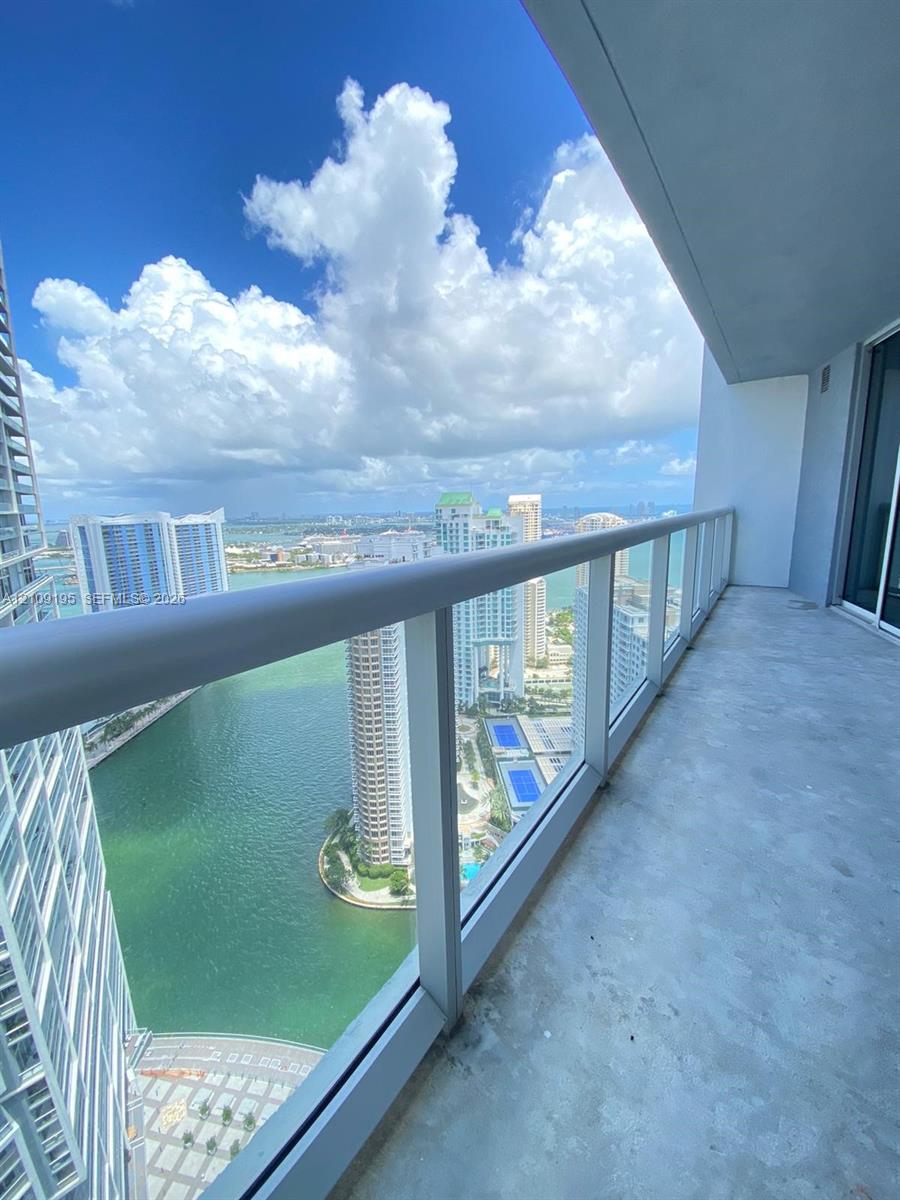 495 Brickell Avenue 4408 Property Photo 1