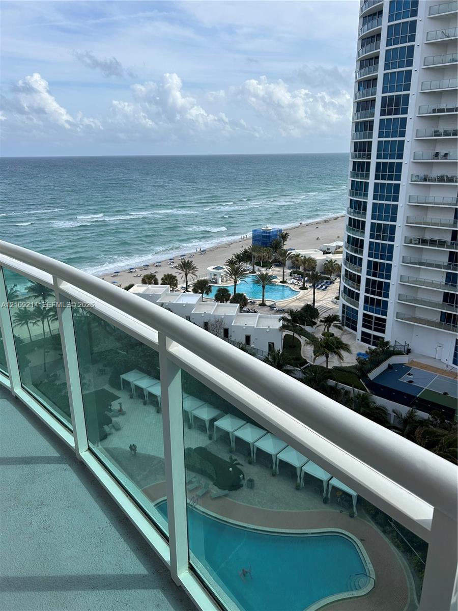 3001 S Ocean Drive 1419 Property Photo 1