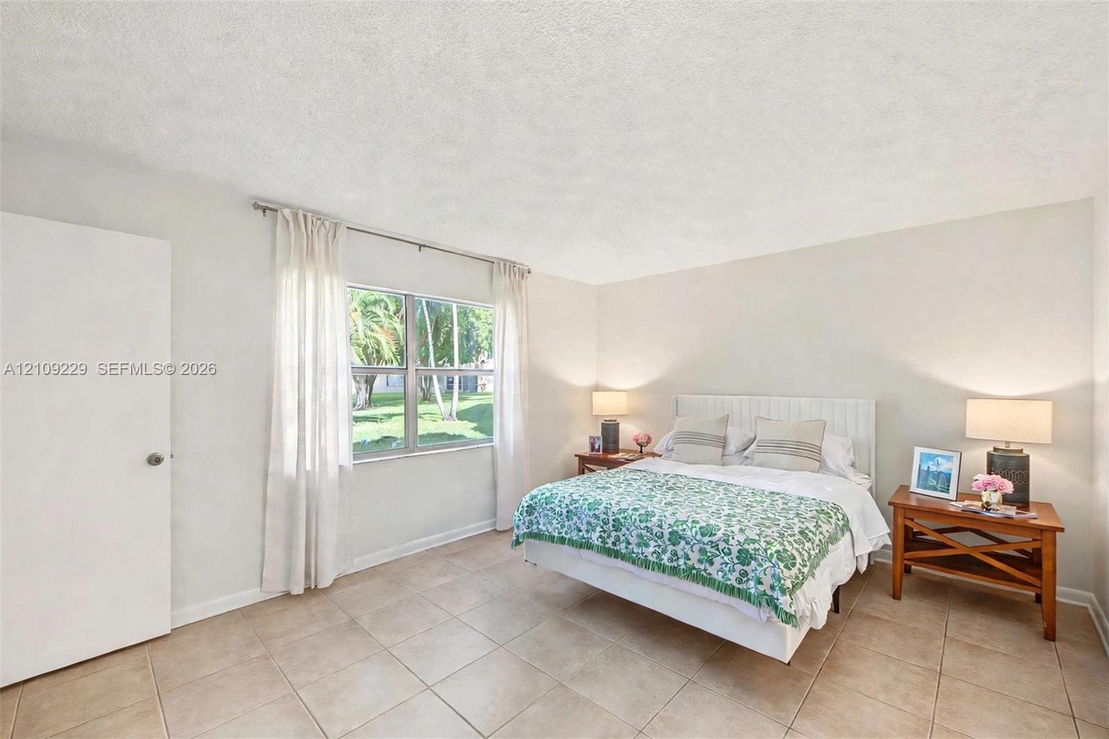 9301 Sunrise Lakes Boulevard 105 Property Photo 25