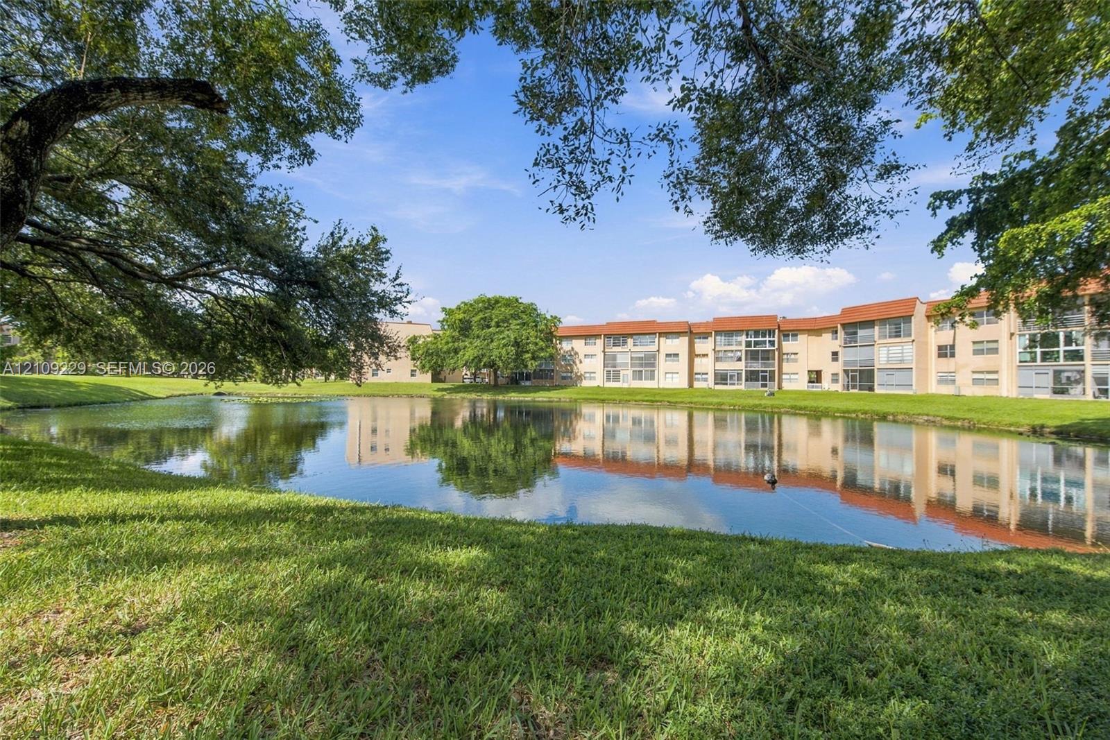 9301 Sunrise Lakes Boulevard 105 Property Photo 44