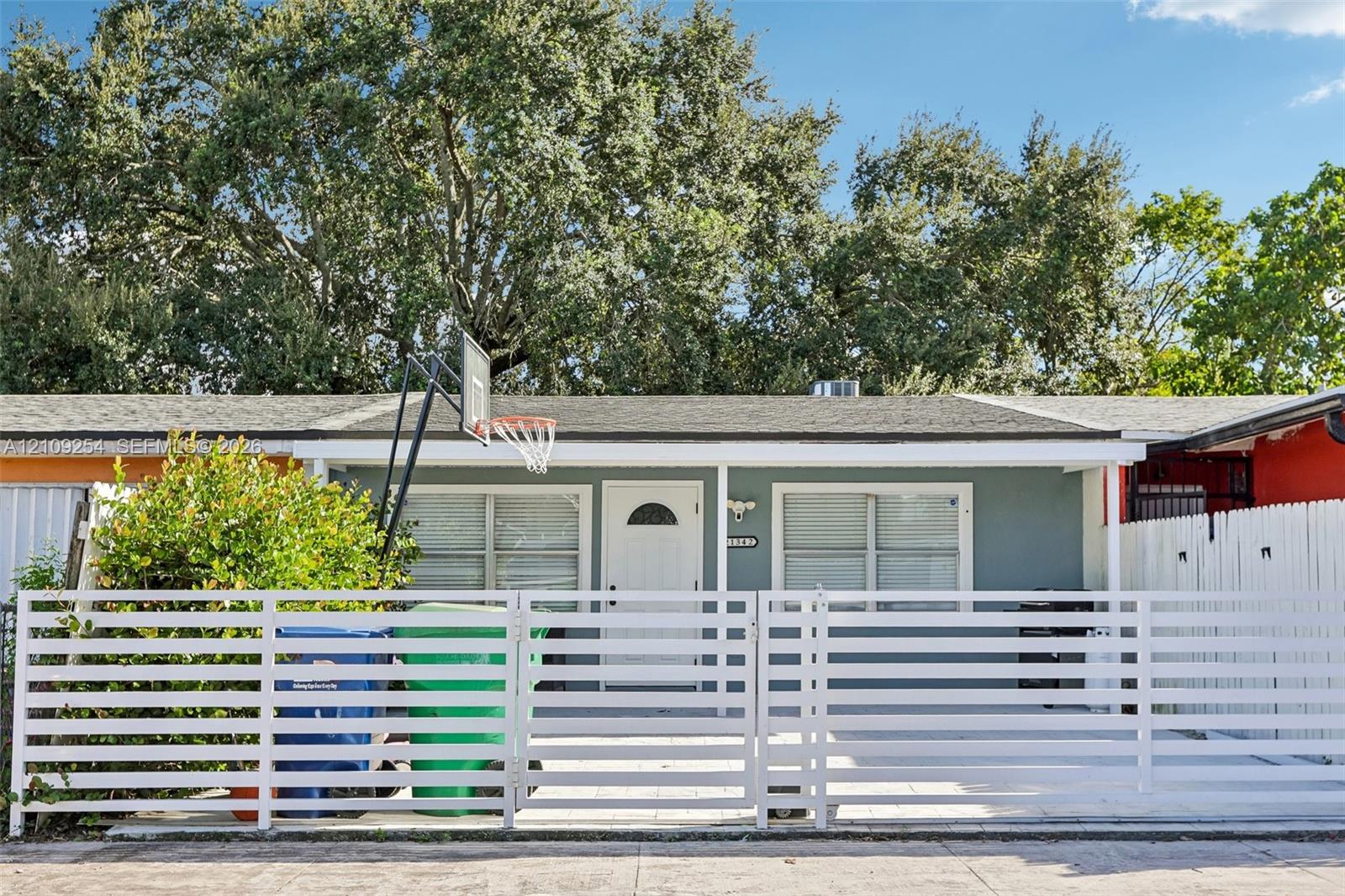 21342 Nw 40th Cir Court Property Photo 1