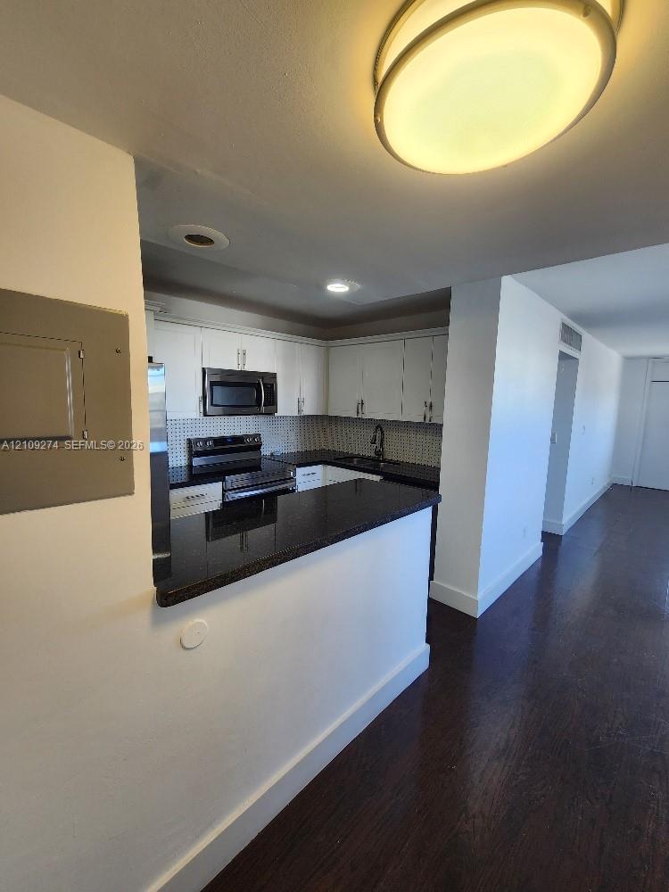 2016 Bay Drive 304 Property Photo 3