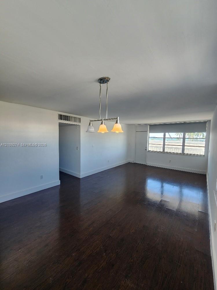 2016 Bay Drive 304 Property Photo 8
