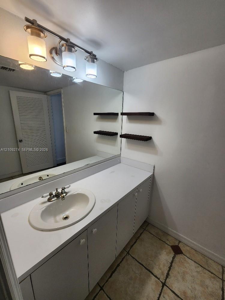 2016 Bay Drive 304 Property Photo 19