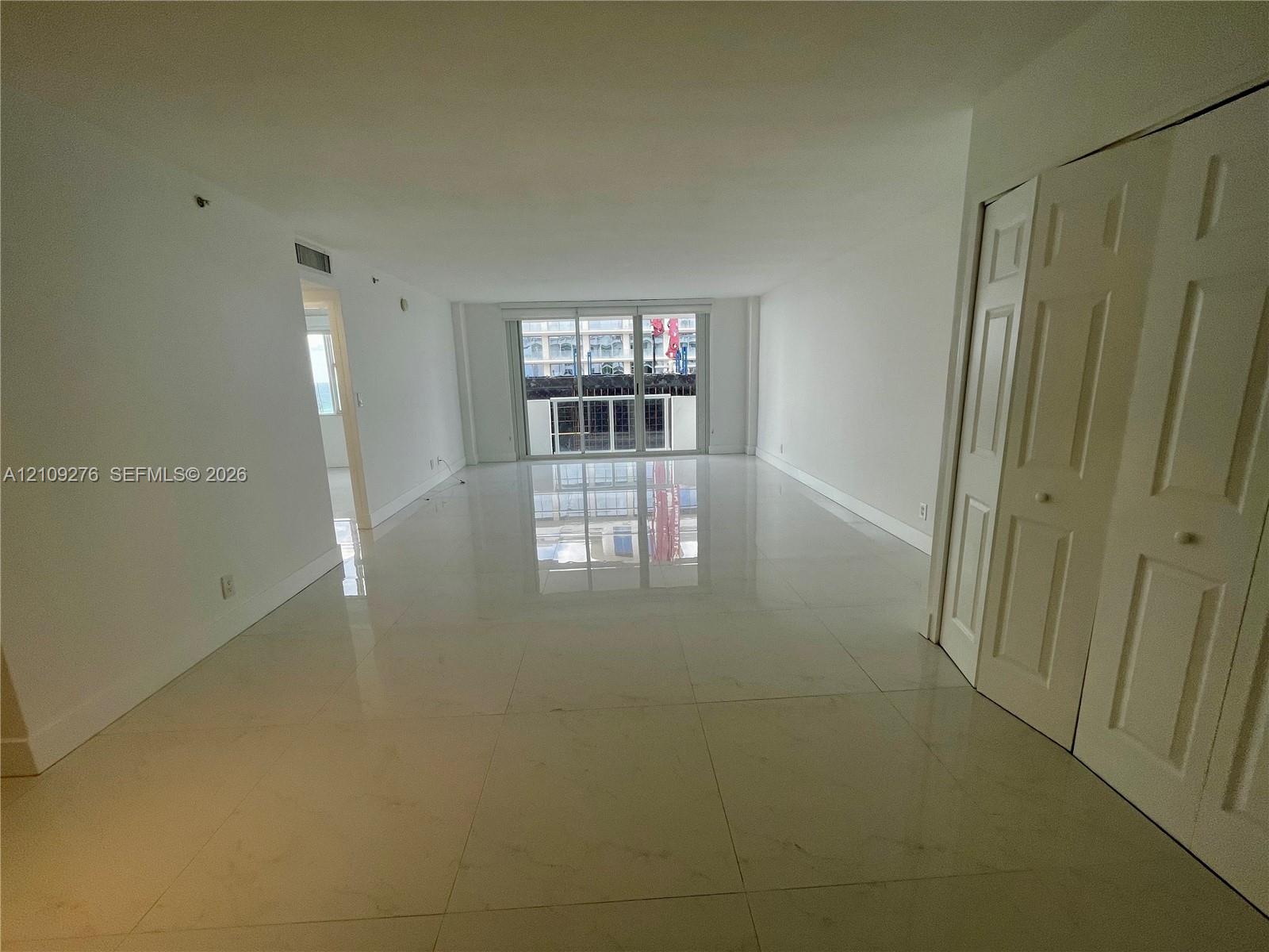 9195 Collins Avenue 1004 Property Photo 4