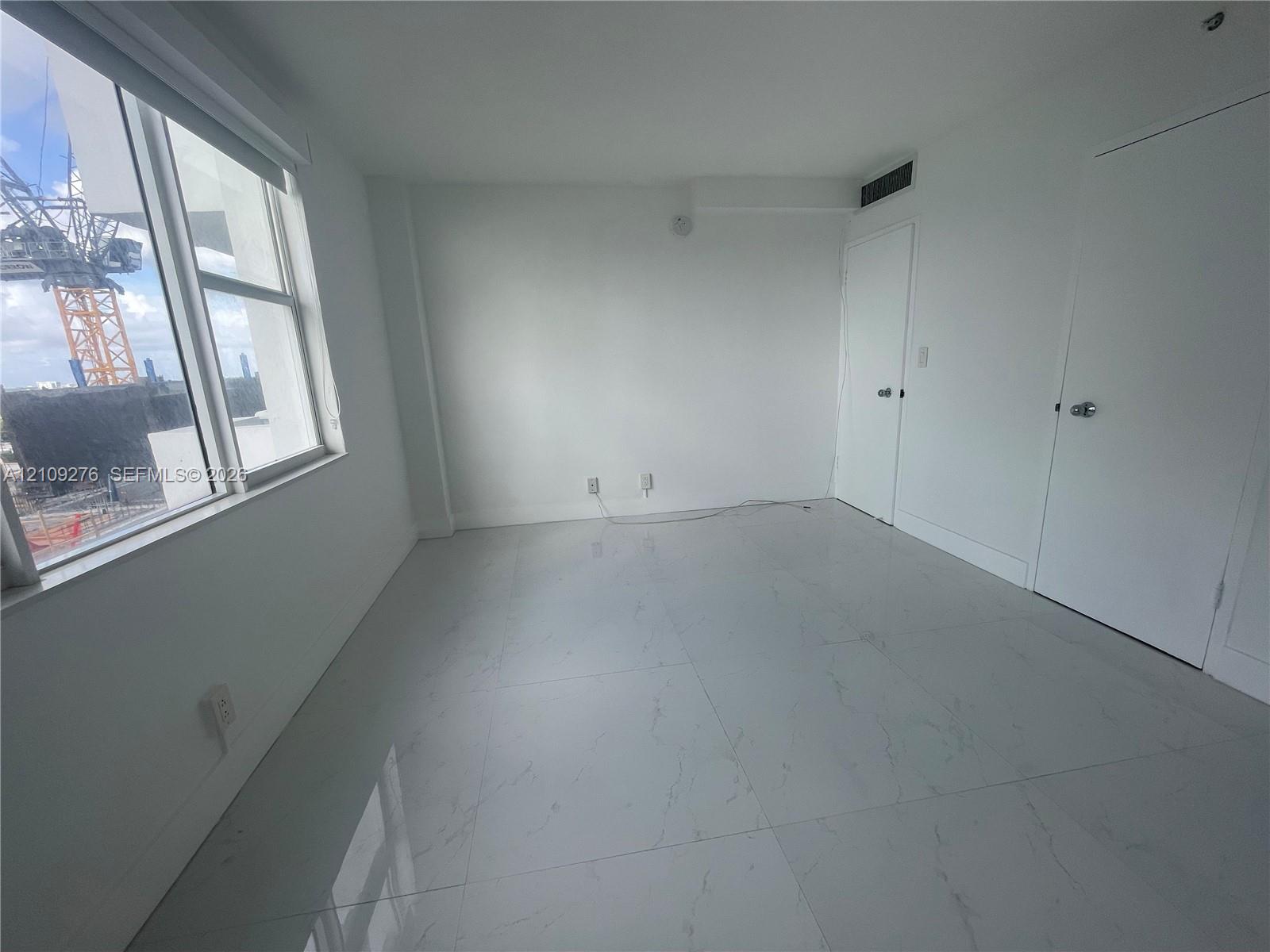 9195 Collins Avenue 1004 Property Photo 20