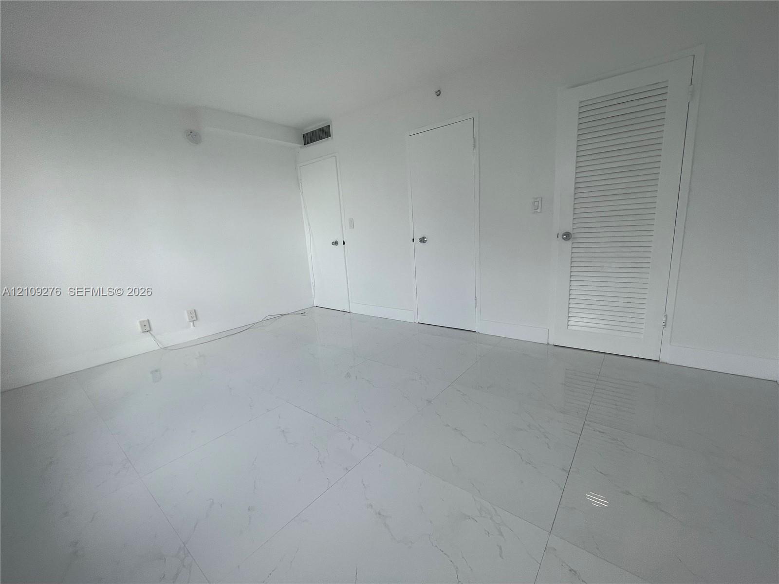9195 Collins Avenue 1004 Property Photo 22