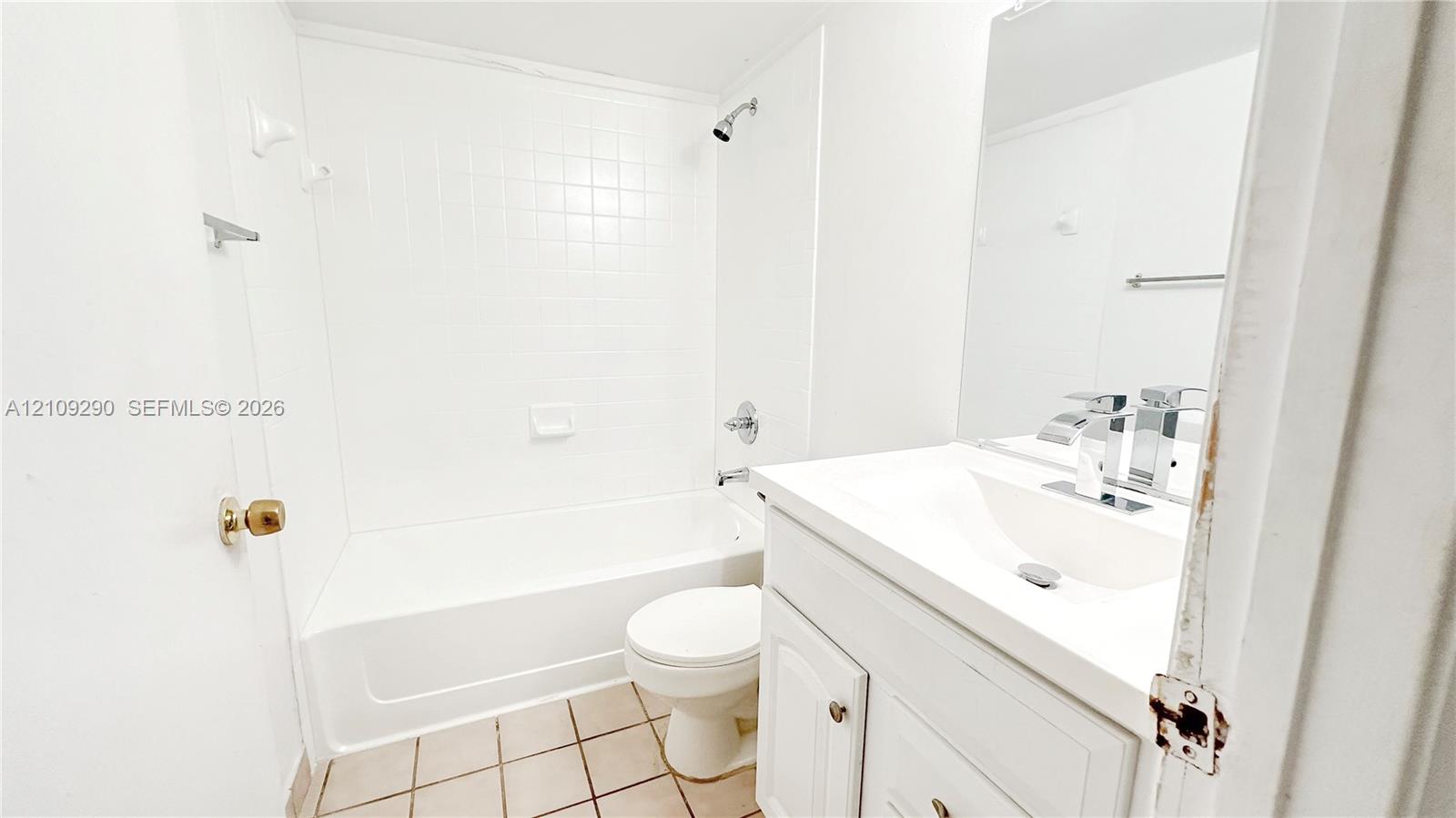 9491 S Palm Circle S 103 Property Photo 15