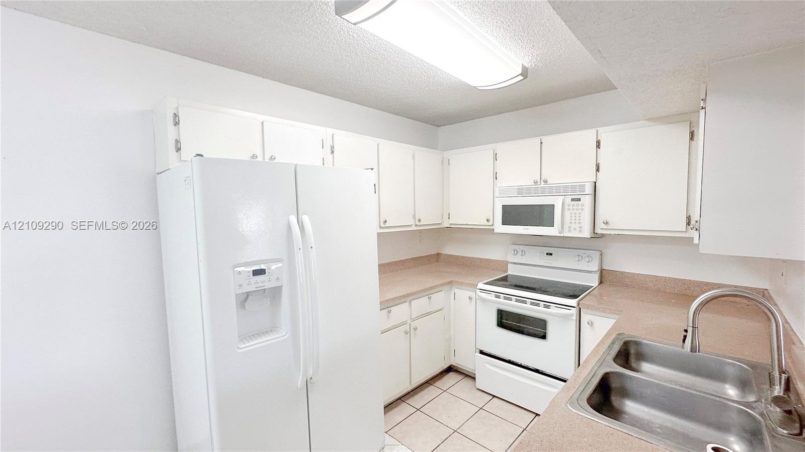 9491 S Palm Circle S 103 Property Photo 22