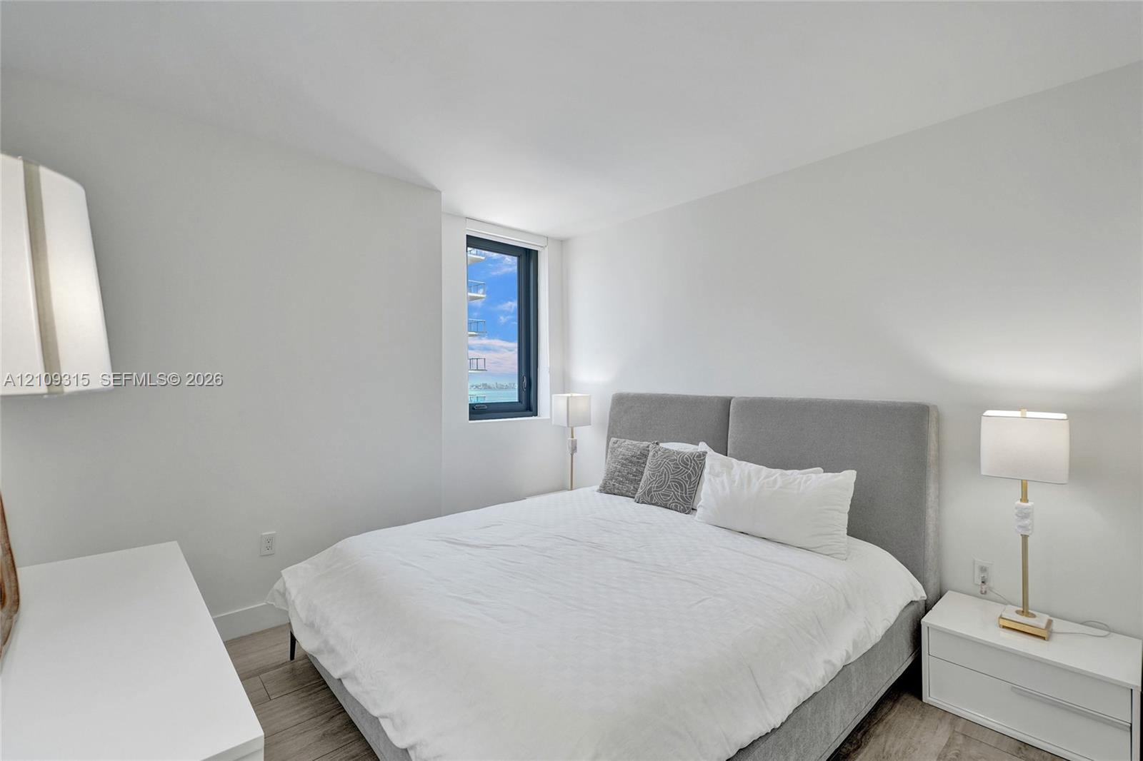 121 Ne 34th Street 2809 Property Photo 12