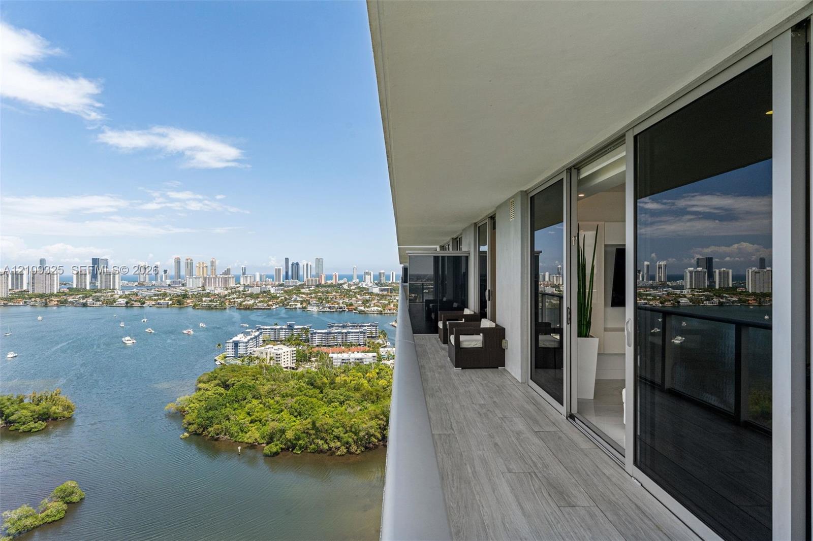 16385 Biscayne Boulevard 3001 Property Photo 1
