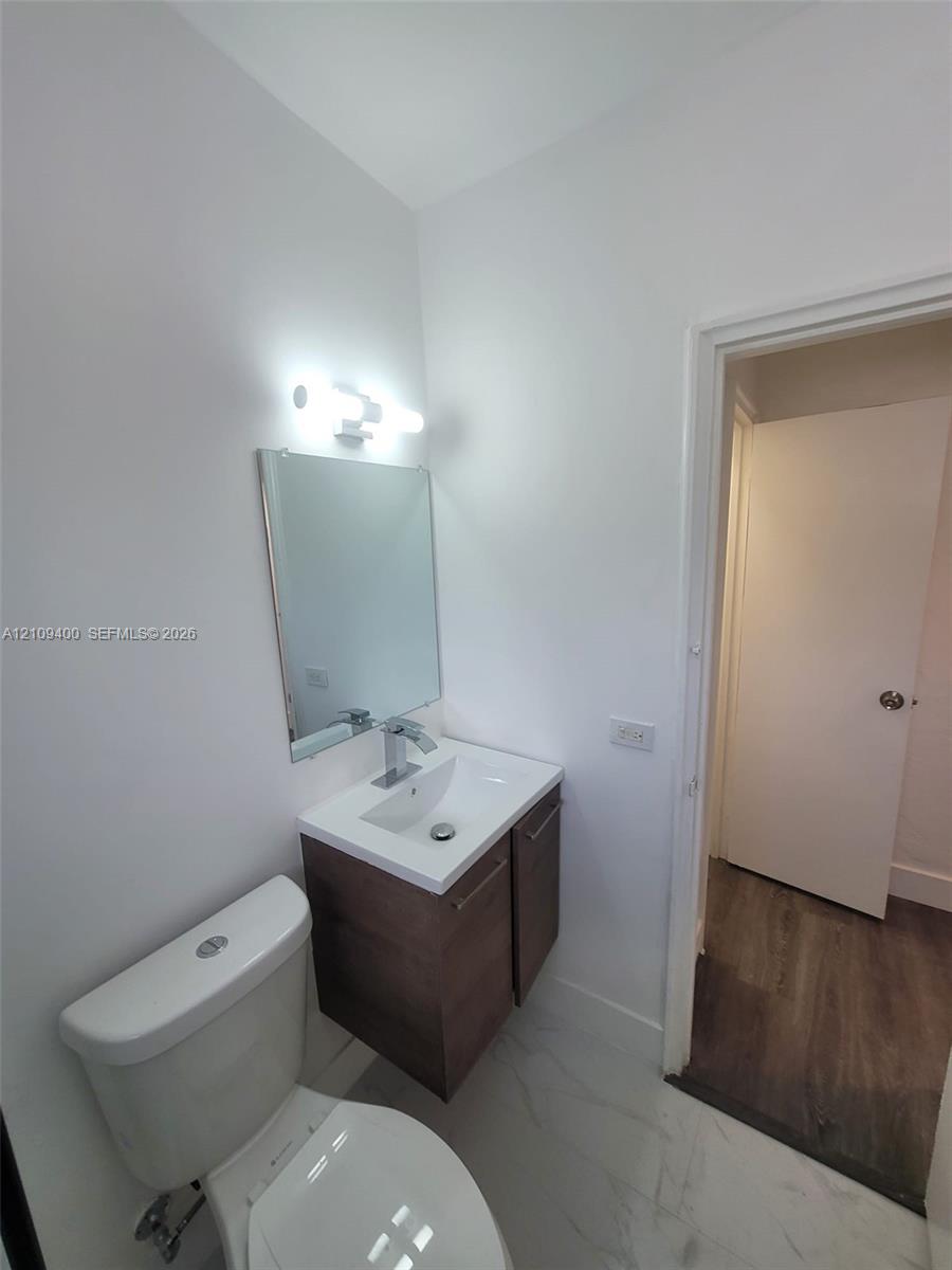 7435 Byron Avenue 06 Property Photo 15