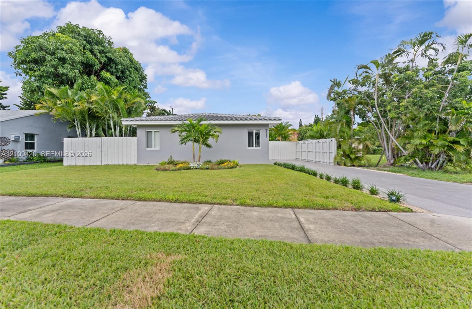 1955 Thomas Street Property Photo 29