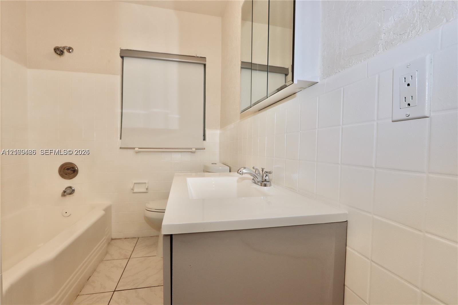 1035 Ne 169th Terrace Property Photo 12