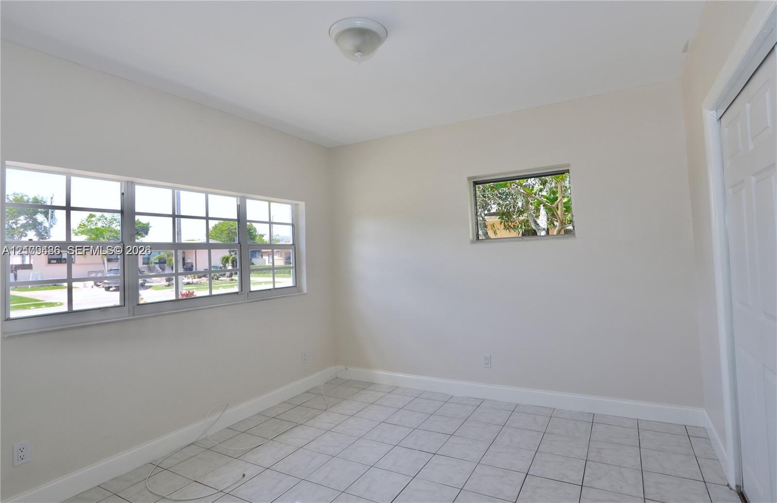1035 Ne 169th Terrace Property Photo 13