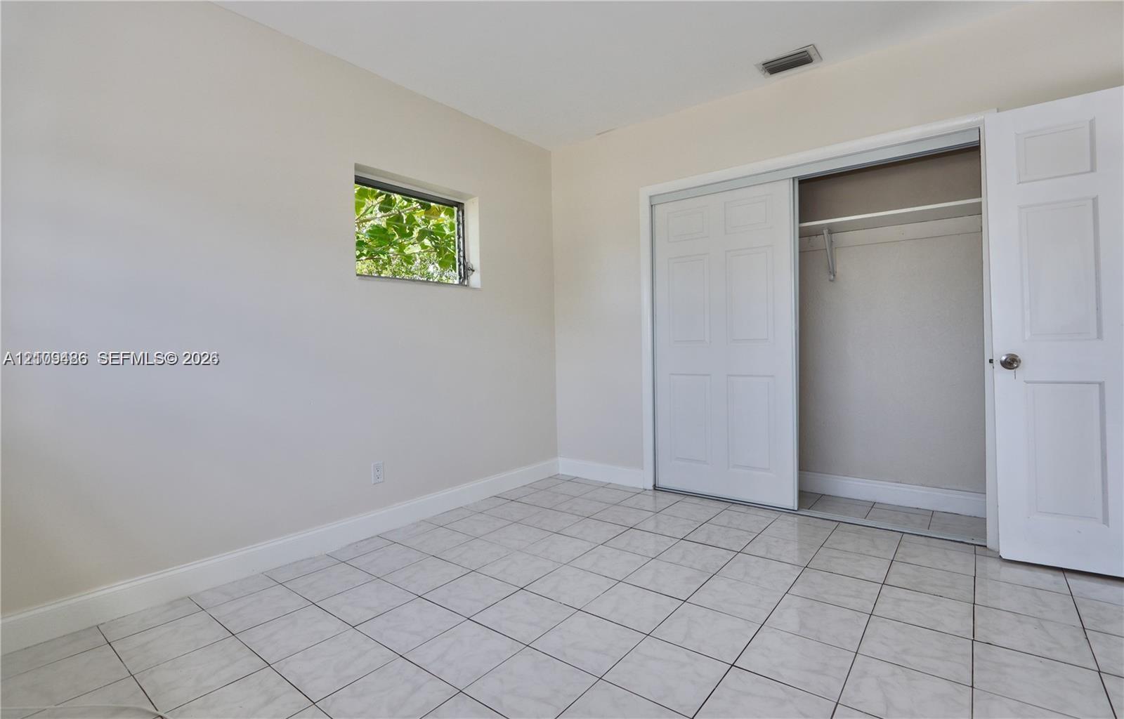 1035 Ne 169th Terrace Property Photo 14