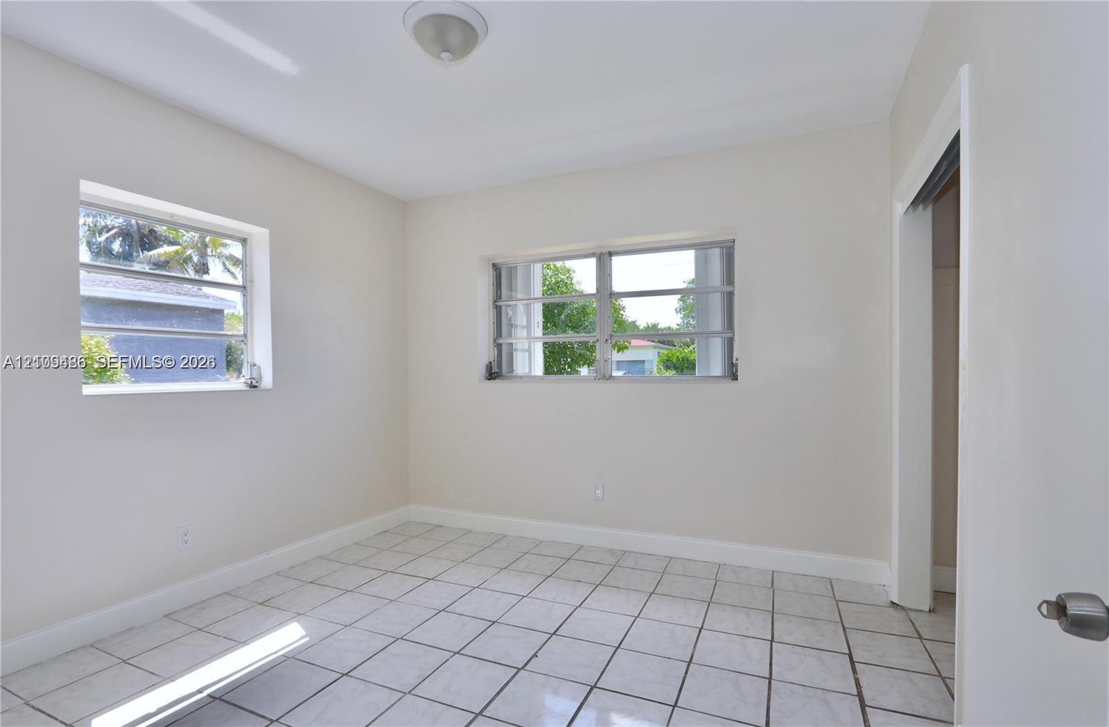 1035 Ne 169th Terrace Property Photo 15