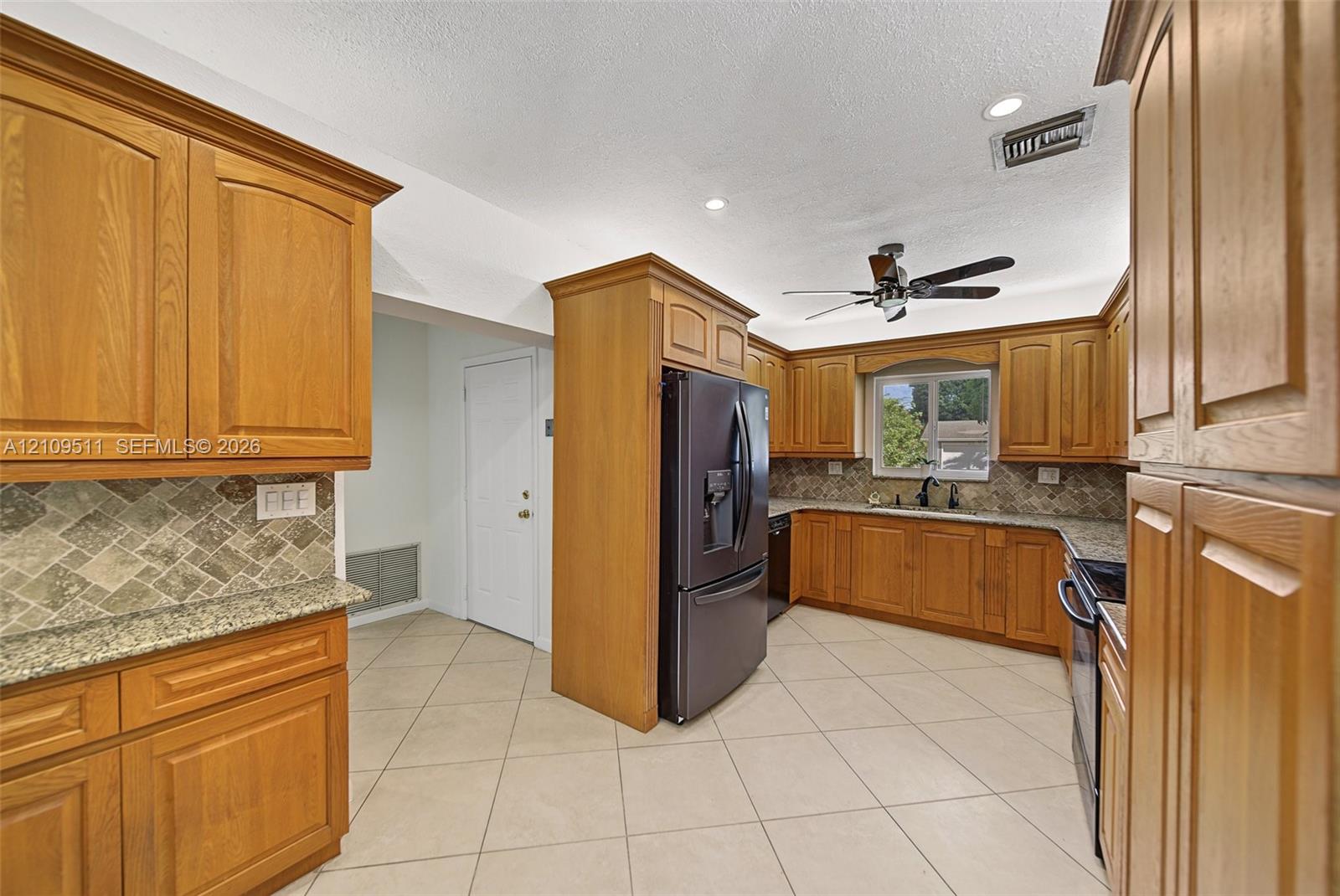 6260 Rose Terrace Property Photo 16
