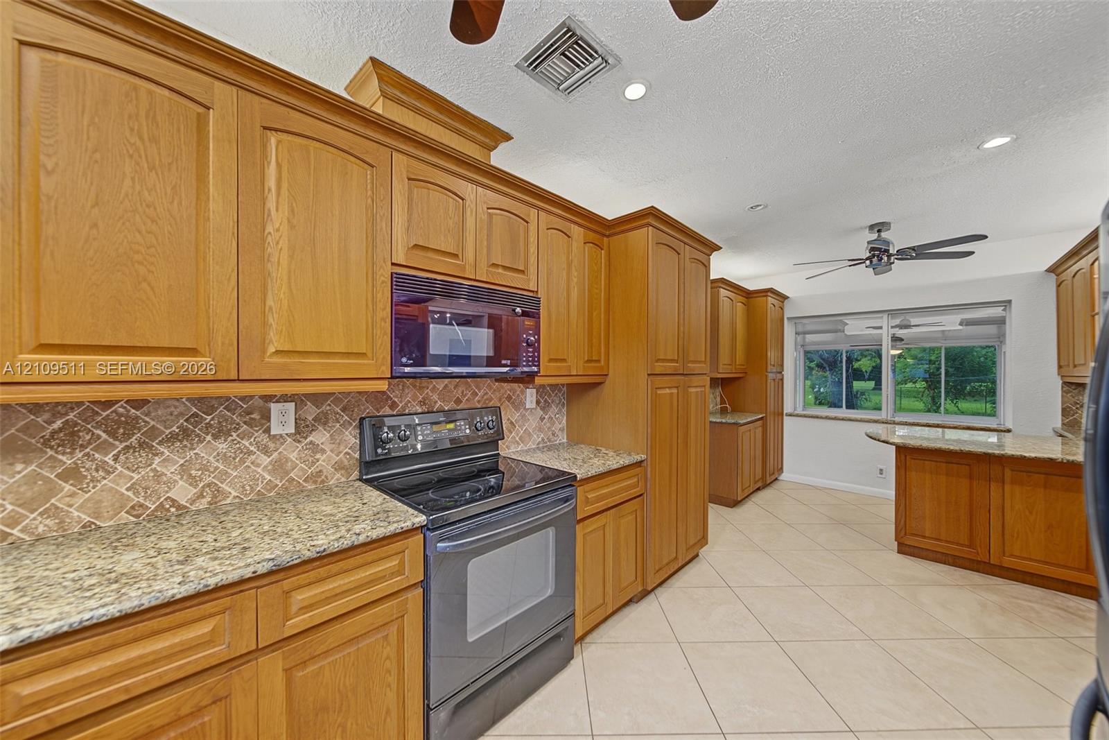 6260 Rose Terrace Property Photo 17