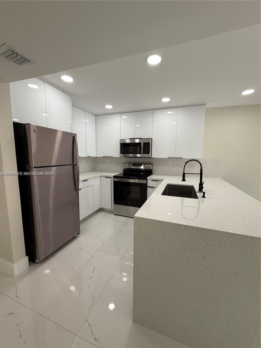 8002 SW 149th Avenue B114 Property Photo 1