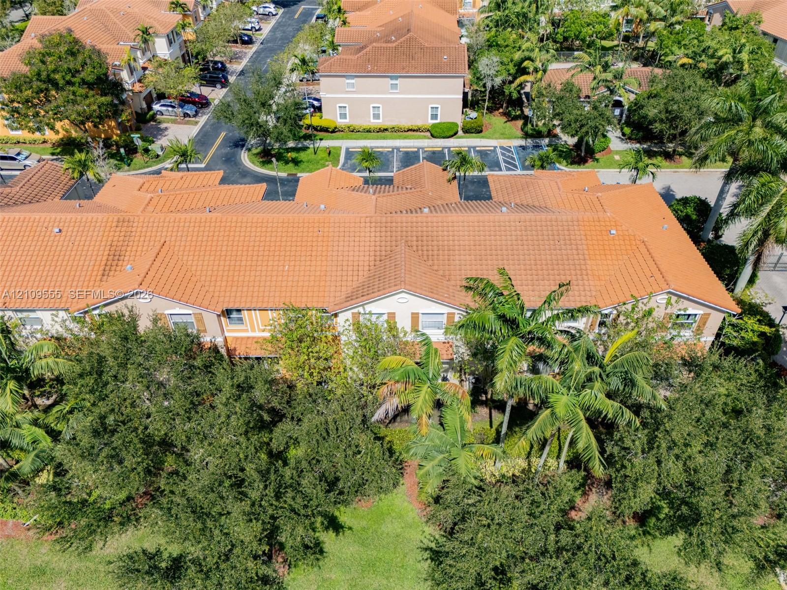 12444 Emerald Creek Court Property Photo 4
