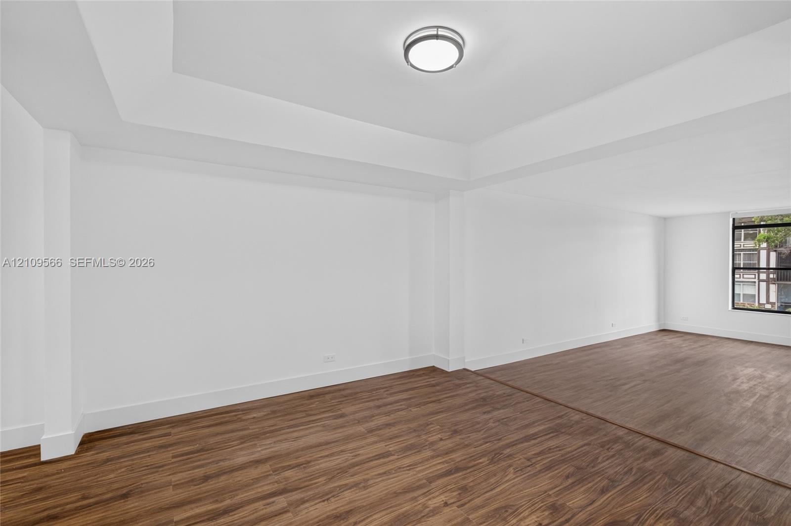 3730 Inverrary Drive 2j Property Photo 4