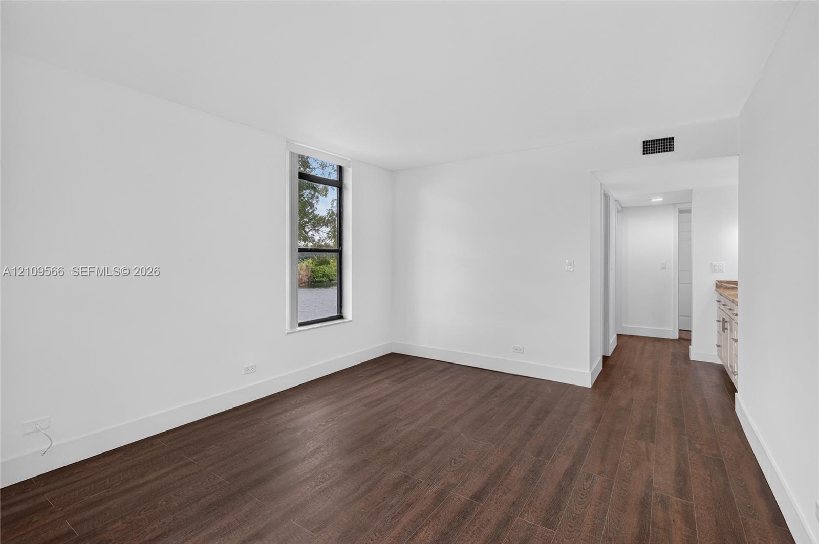 3730 Inverrary Drive 2j Property Photo 17
