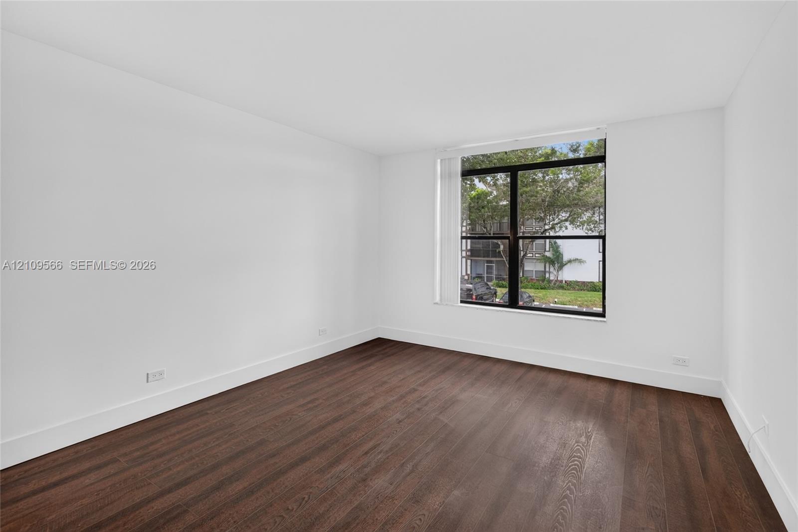 3730 Inverrary Drive 2j Property Photo 19