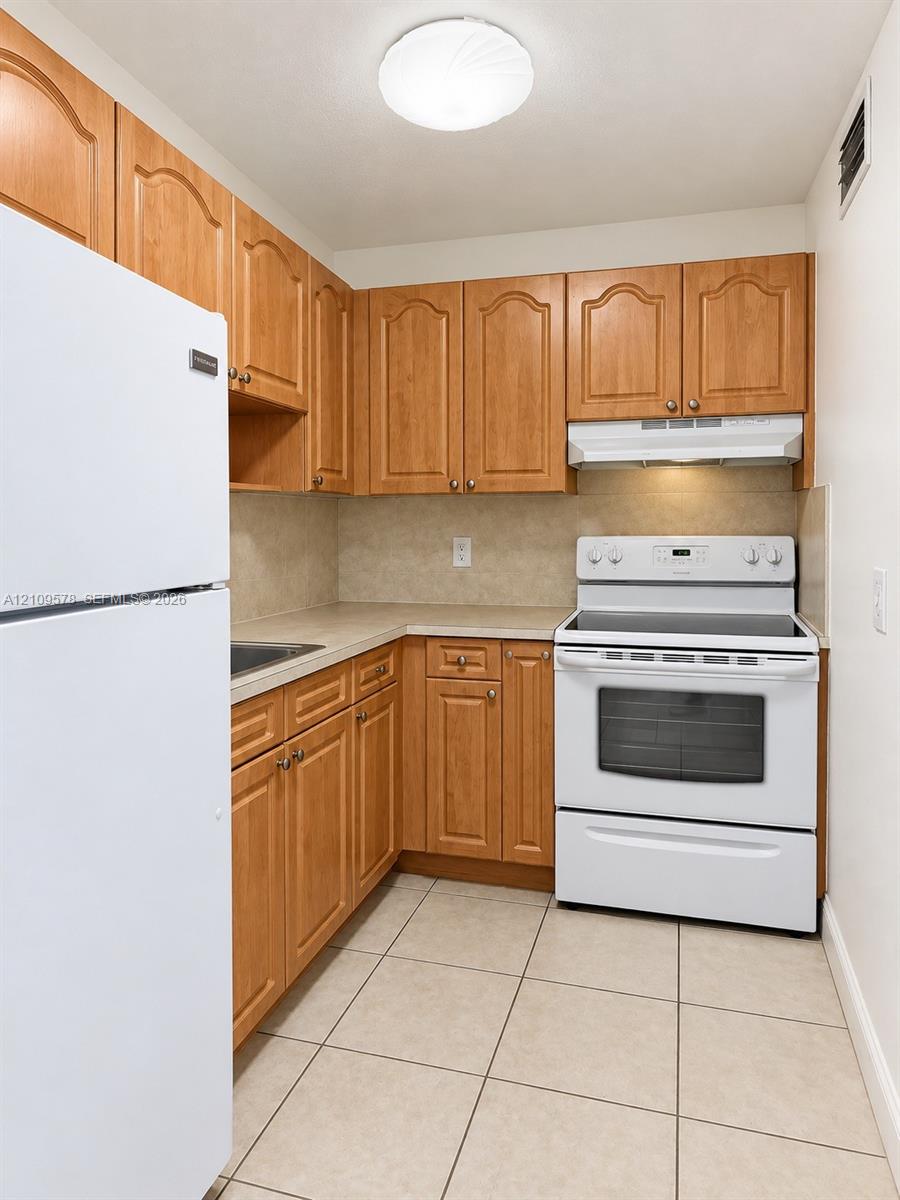 5050 Nw 7th Street 218 Property Photo 6